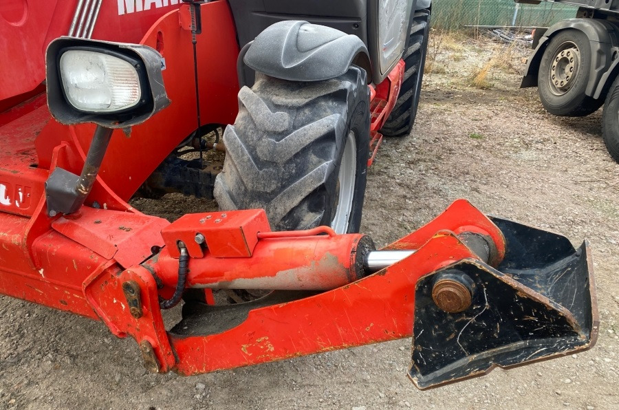 MANITOU MT 1840 - Teleszkópos homlokrakodó: 4 kép. MANITOU MT 1840 - Teleszkópos homlokrakodó: 4 kép.
