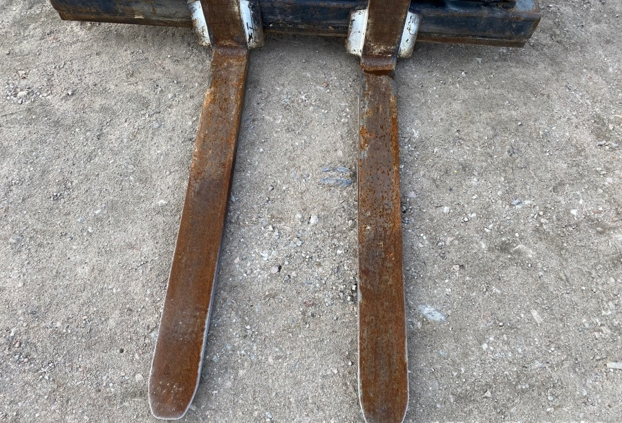 MANITOU MT 1840 - Teleszkópos homlokrakodó: 3 kép. MANITOU MT 1840 - Teleszkópos homlokrakodó: 3 kép.