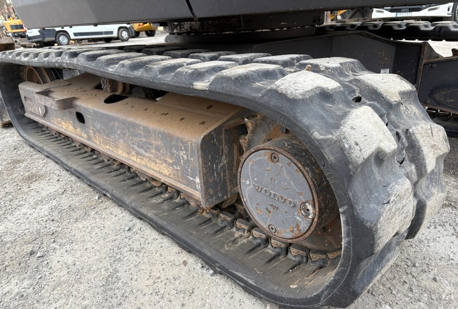 VOLVO ECR88D - Minikotró: 3 kép. VOLVO ECR88D - Minikotró: 3 kép.