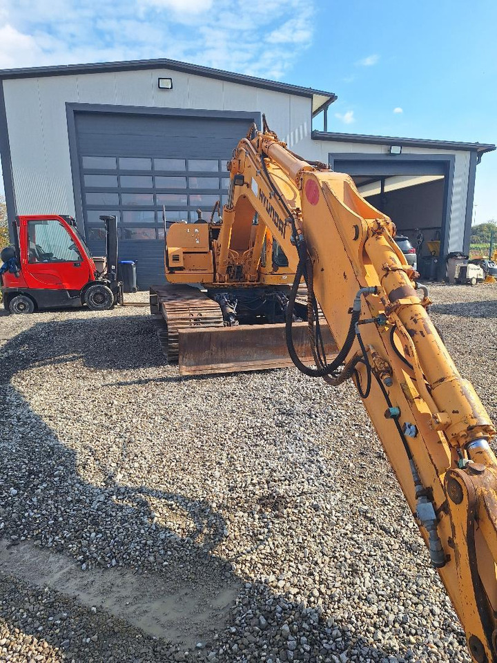 HYUNDAI 130 - Lánctalpas kotró: 3 kép. HYUNDAI 130 - Lánctalpas kotró: 3 kép.