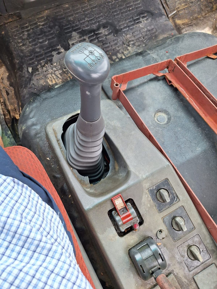 IVECO 95E21, 1998 god. - Platós teherautó: 3 kép. IVECO 95E21, 1998 god. - Platós teherautó: 3 kép.