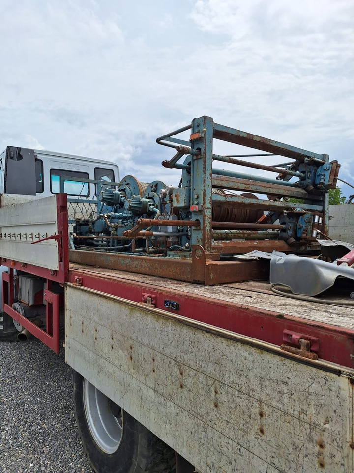 IVECO 95E21, 1998 god. - Platós teherautó: 4 kép. IVECO 95E21, 1998 god. - Platós teherautó: 4 kép.