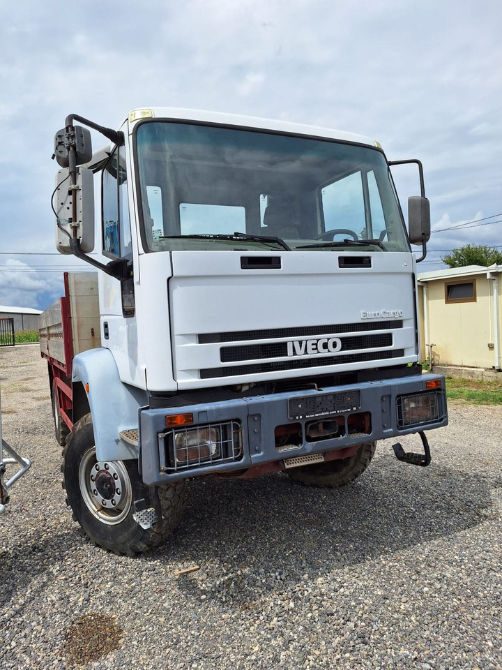 IVECO 95E21, 1998 god. - Platós teherautó: 2 kép. IVECO 95E21, 1998 god. - Platós teherautó: 2 kép.