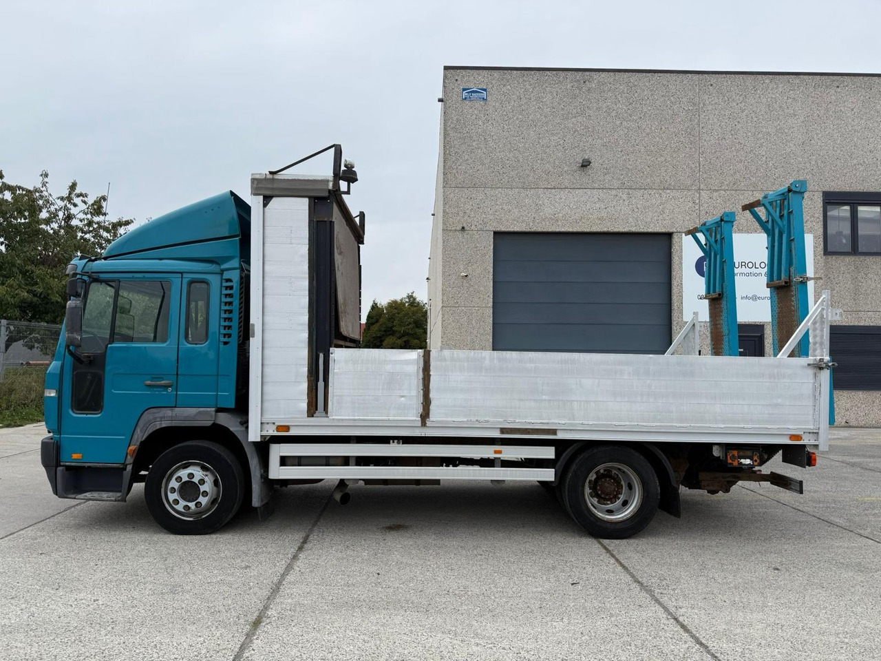 VOLVO FL 12 250, 2004 god. - Autószállító teherautó: 3 kép. VOLVO FL 12 250, 2004 god. - Autószállító teherautó: 3 kép.