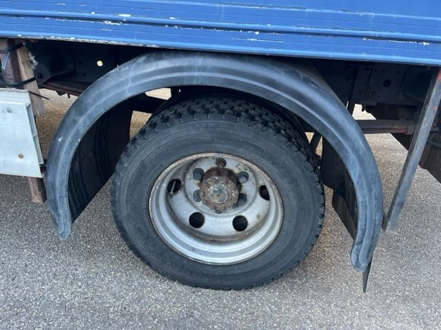 DAF DAF45 130 - Dobozos felépítményű teherautó: 4 kép. DAF DAF45 130 - Dobozos felépítményű teherautó: 4 kép.