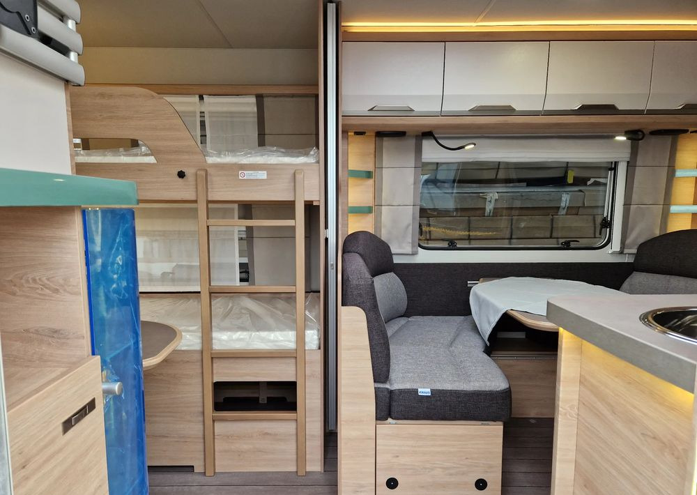 KNAUS Sudwind 650 FSK Wersja Jubileuszowa 2023 - Lakókocsi: 5 kép. KNAUS Sudwind 650 FSK Wersja Jubileuszowa 2023 - Lakókocsi: 5 kép.