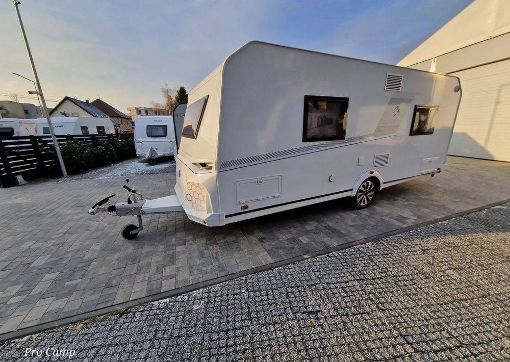 KNAUS YASEO 500 DK - Lakókocsi: 4 kép. KNAUS YASEO 500 DK - Lakókocsi: 4 kép.