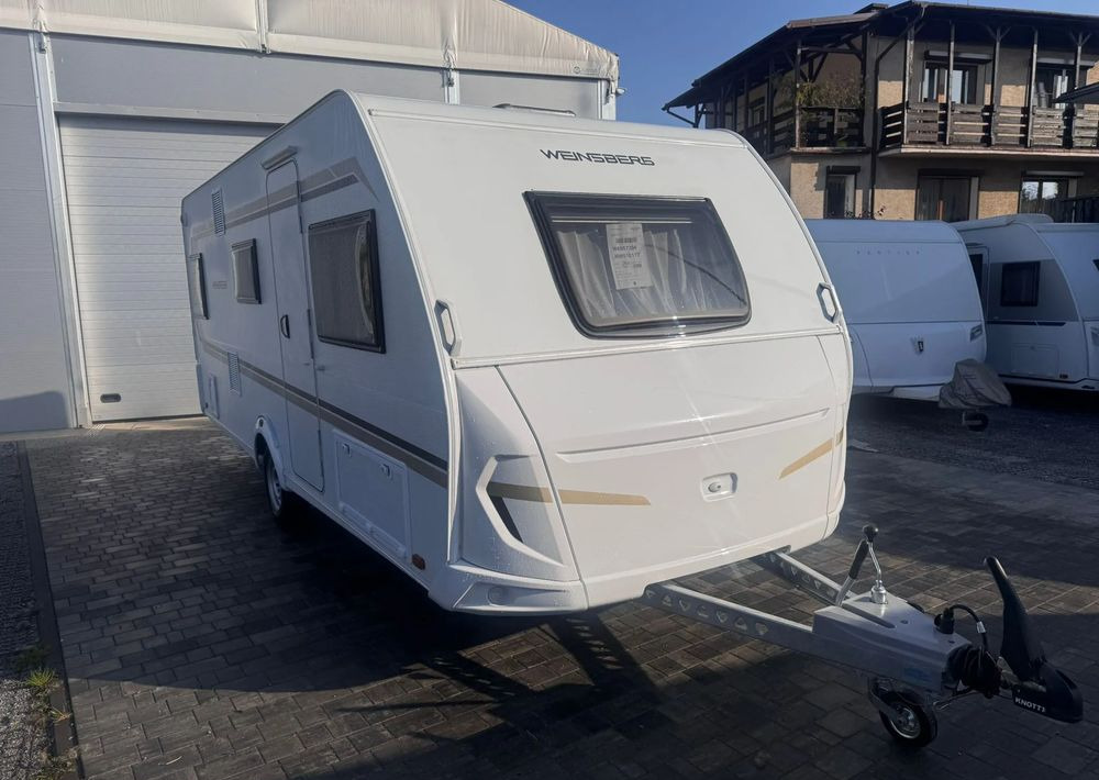 Weinsberg CaraOne 550 QDK - Lakókocsi: 2 kép. Weinsberg CaraOne 550 QDK - Lakókocsi: 2 kép.