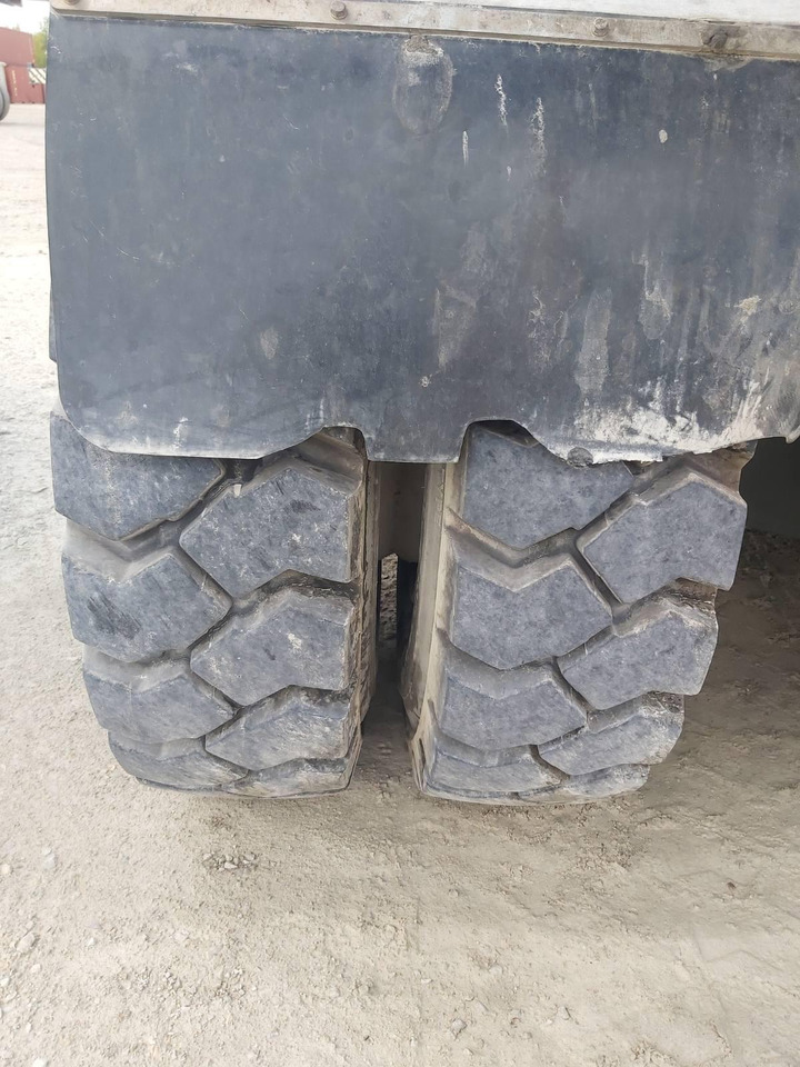 SMV KONECRANES SMV 6/7 ECC 100DS - Konténer targoncá: 4 kép. SMV KONECRANES SMV 6/7 ECC 100DS - Konténer targoncá: 4 kép.