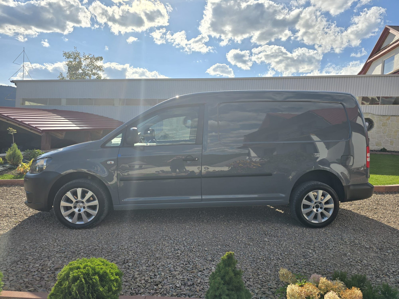 CADDY MAXI - Kis furgon: 5 kép. CADDY MAXI - Kis furgon: 5 kép.