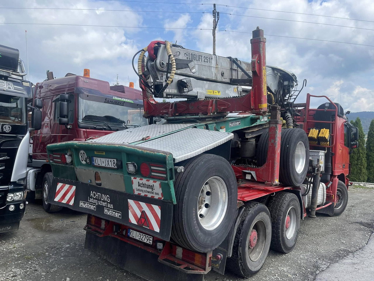 HUTTNER - Rönkszállító teherautó, Darus autó: 1 kép. HUTTNER - Rönkszállító teherautó, Darus autó: 1 kép.