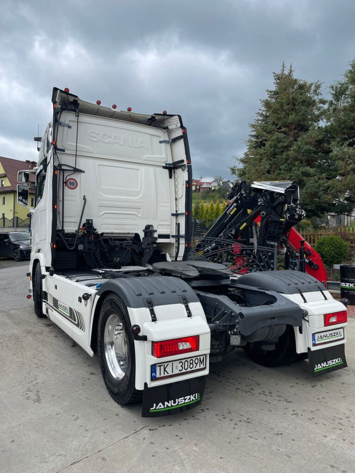 SCANIA R520 V8 - Nyergesvontató: 3 kép. SCANIA R520 V8 - Nyergesvontató: 3 kép.