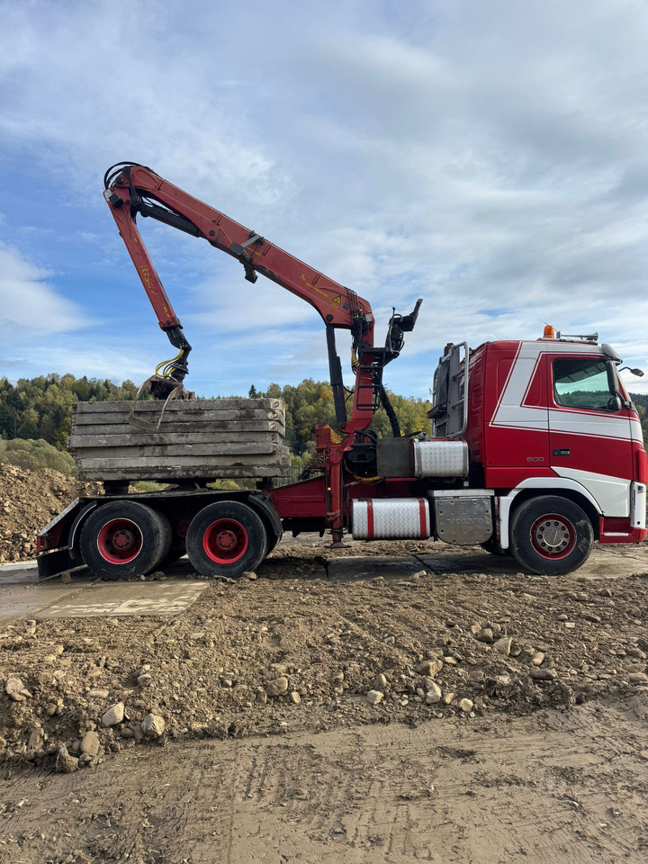 VOLVO FH13 - Nyergesvontató: 3 kép. VOLVO FH13 - Nyergesvontató: 3 kép.