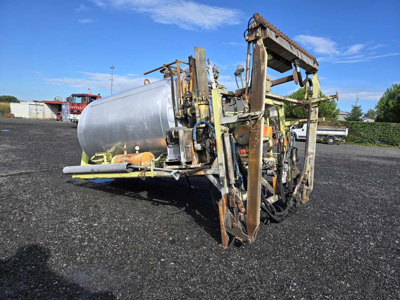 RINCHEVAL SECMAIR MAUGUIN - Bitumenszóró: 4 kép. RINCHEVAL SECMAIR MAUGUIN - Bitumenszóró: 4 kép.