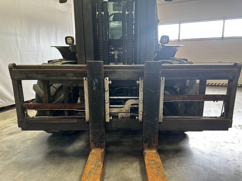 Ausa C 500 H - Terepjáró képességű targoncá: 5 kép. Ausa C 500 H - Terepjáró képességű targoncá: 5 kép.