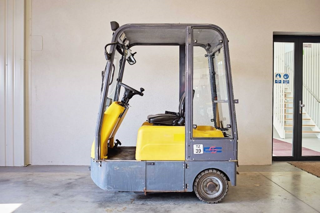 DEC Modena - Elektromos vontató: 1 kép. DEC Modena - Elektromos vontató: 1 kép.