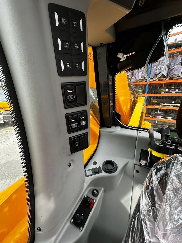 Dieci Pegasus 60,21 - Teleszkópos rakodó: 4 kép. Dieci Pegasus 60,21 - Teleszkópos rakodó: 4 kép.