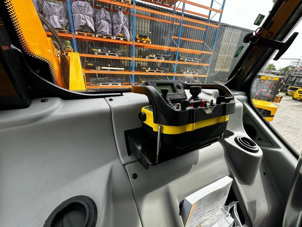 Dieci Pegasus 60,21 - Teleszkópos rakodó: 5 kép. Dieci Pegasus 60,21 - Teleszkópos rakodó: 5 kép.