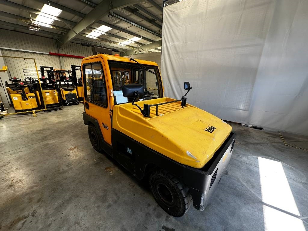 Simai TE 250 R - Elektromos vontató: 3 kép. Simai TE 250 R - Elektromos vontató: 3 kép.