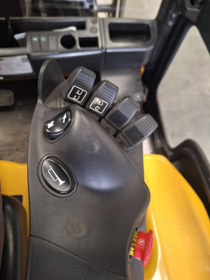 Yale ERP 50 VM - Elektromos targonca: 3 kép. Yale ERP 50 VM - Elektromos targonca: 3 kép.