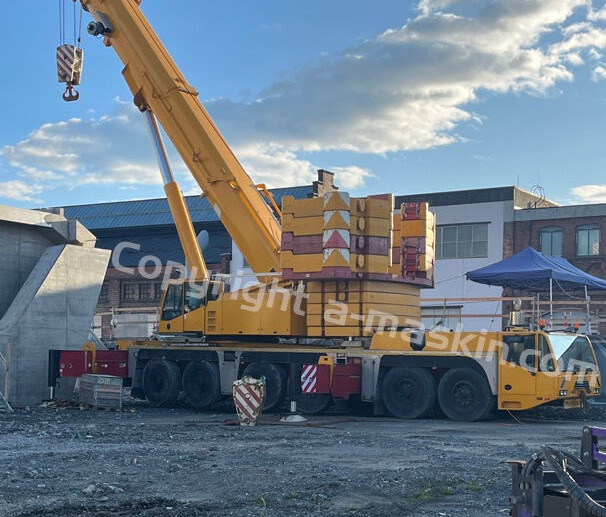 Demag AC350 - Autódaru: 2 kép. Demag AC350 - Autódaru: 2 kép.