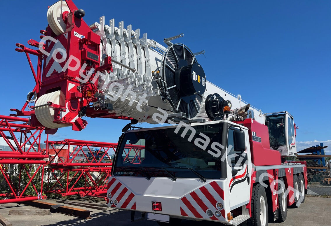 Liebherr LTM 1120-4.1 - Autódaru: 1 kép. Liebherr LTM 1120-4.1 - Autódaru: 1 kép.