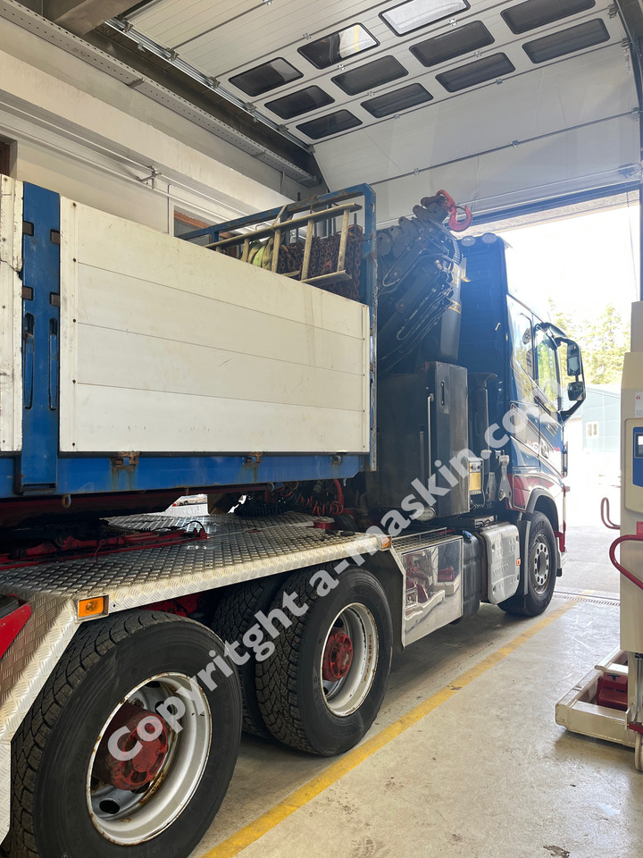 VOLVO FH 540 - Platós teherautó, Darus autó: 4 kép. VOLVO FH 540 - Platós teherautó, Darus autó: 4 kép.