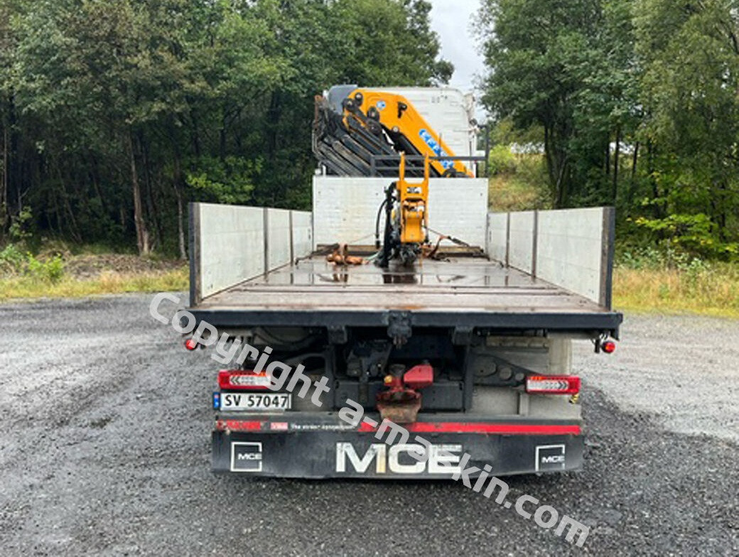 Volvo FH 16.540 - Platós teherautó, Darus autó: 2 kép. Volvo FH 16.540 - Platós teherautó, Darus autó: 2 kép.