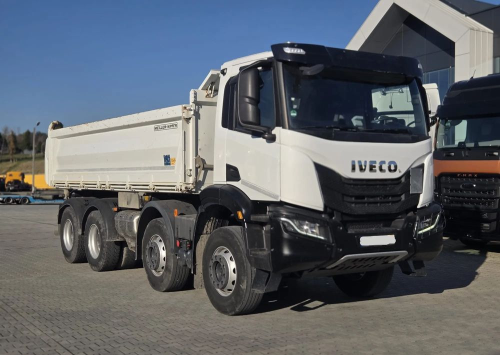 Iveco X-WAY - Billenőplatós teherautó: 1 kép. Iveco X-WAY - Billenőplatós teherautó: 1 kép.