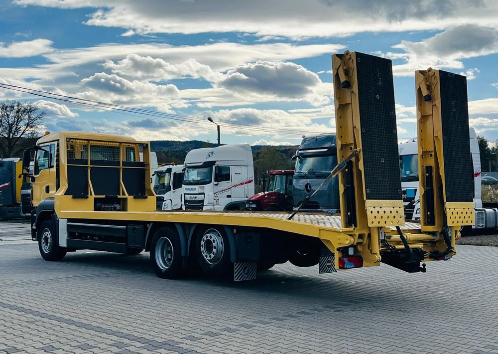 MAN TGS / 6x2/ LAWETA / PLATFORMA / NAJAZDY HYDRAULICZNE / WYCIĄGARKA / oś skrętna i podnoszona - Vontató: 4 kép. MAN TGS / 6x2/ LAWETA / PLATFORMA / NAJAZDY HYDRAULICZNE / WYCIĄGARKA / oś skrętna i podnoszona - Vontató: 4 kép.