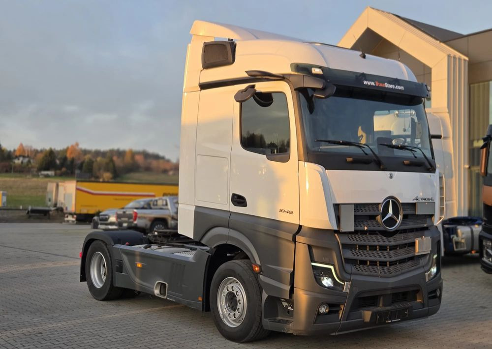 Mercedes-Benz Actros 1845/ Retarder olejowy/Klima Postojowa / Aktywny tempomat ACC/ - Nyergesvontató: 2 kép. Mercedes-Benz Actros 1845/ Retarder olejowy/Klima Postojowa / Aktywny tempomat ACC/ - Nyergesvontató: 2 kép.