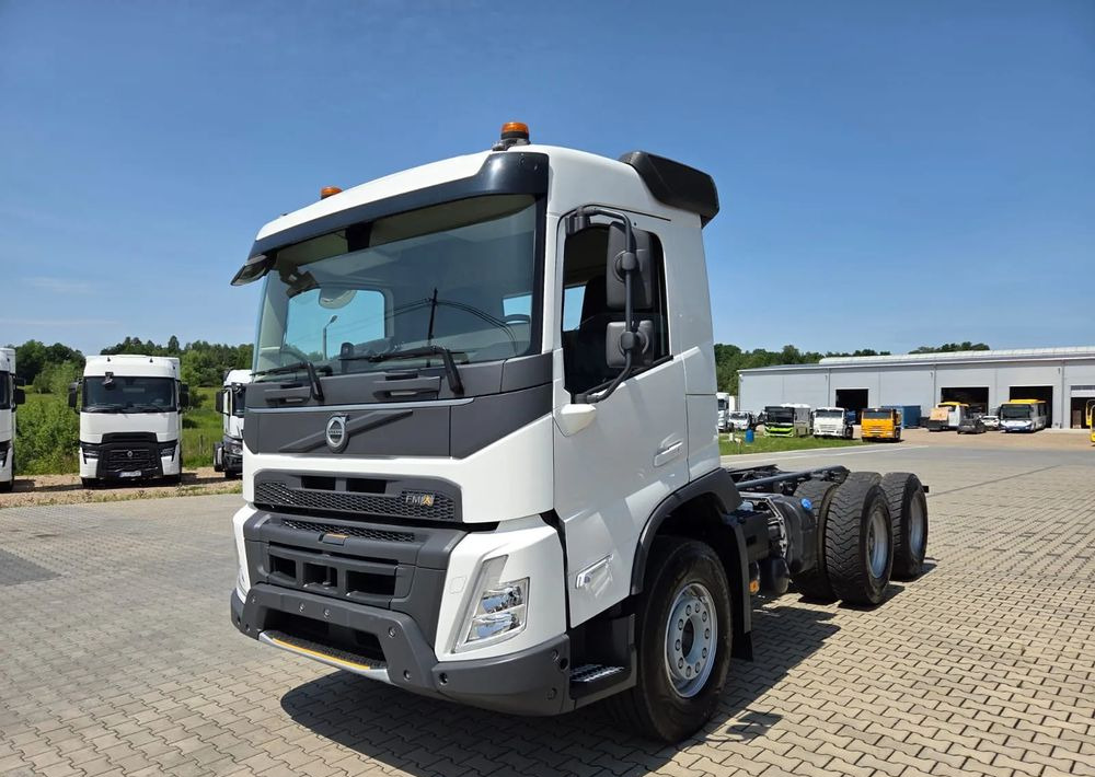 Volvo FMX 6x2 - Alvaz teherautó: 2 kép. Volvo FMX 6x2 - Alvaz teherautó: 2 kép.