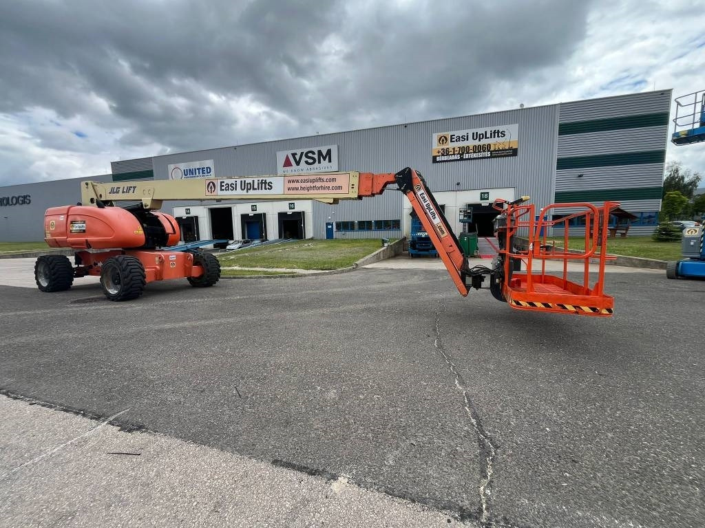 JLG 860 SJ - Teleszkópos emelő: 2 kép. JLG 860 SJ - Teleszkópos emelő: 2 kép.