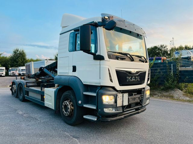 MAN TGS 26.400 Meiller RK-2065/KEINE 460,440 - Horgos rakodó teherautó: 1 kép. MAN TGS 26.400 Meiller RK-2065/KEINE 460,440 - Horgos rakodó teherautó: 1 kép.