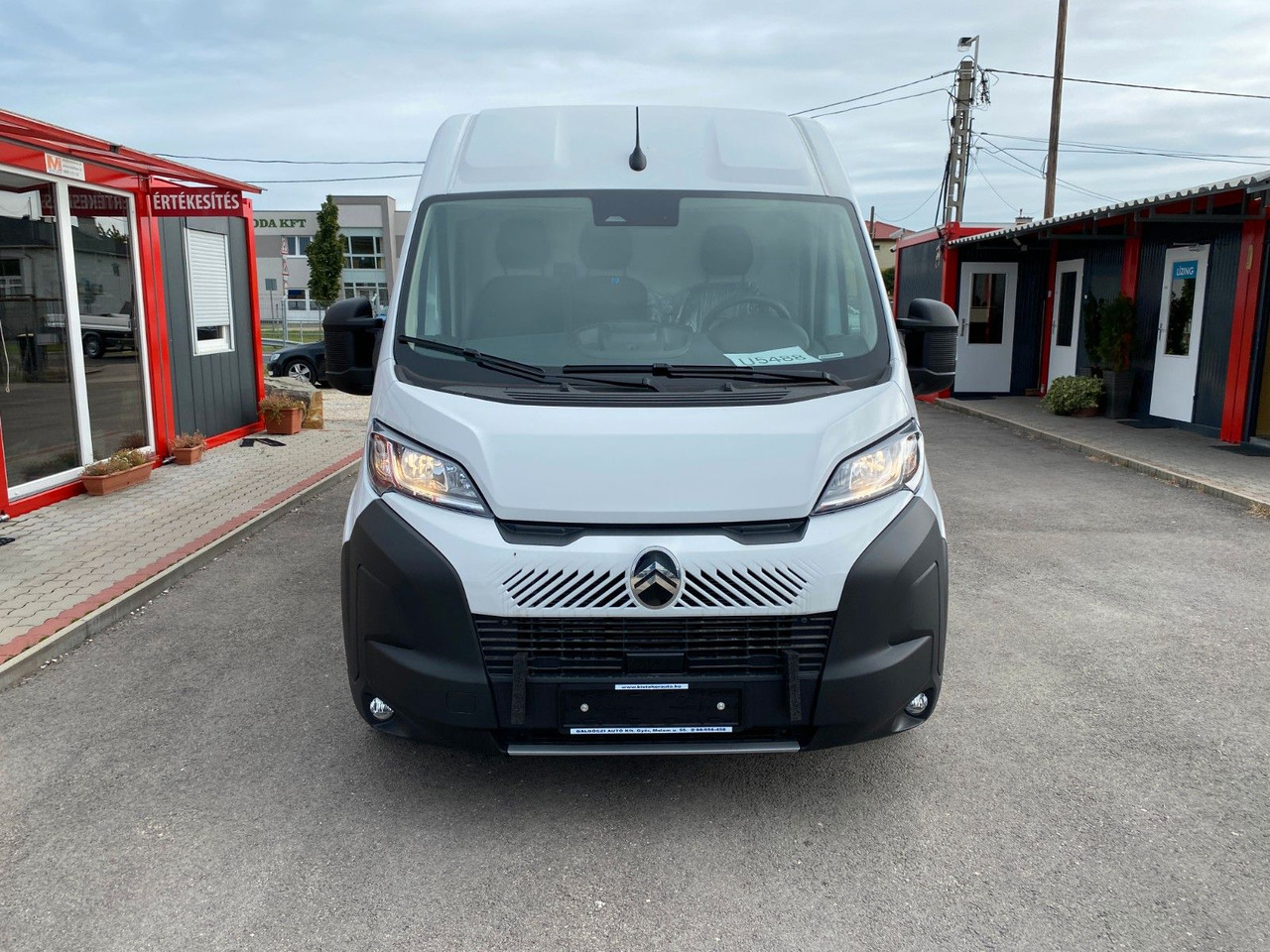 Citroën Jumper Kasten Hochraum 35 L4H2 Heavy BlueHDi 180 - Hűtős kisteherautó: 2 kép. Citroën Jumper Kasten Hochraum 35 L4H2 Heavy BlueHDi 180 - Hűtős kisteherautó: 2 kép.