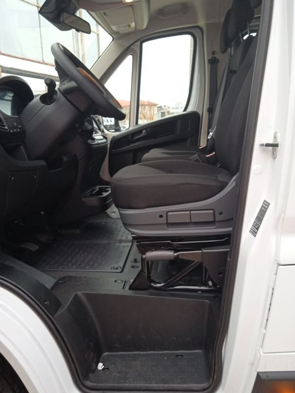 Új Platós kisteherautó, Duplakabinos kisteherautó Fiat Ducato Doka Pritsche. 35 L3 140 Multijet: 7 kép.