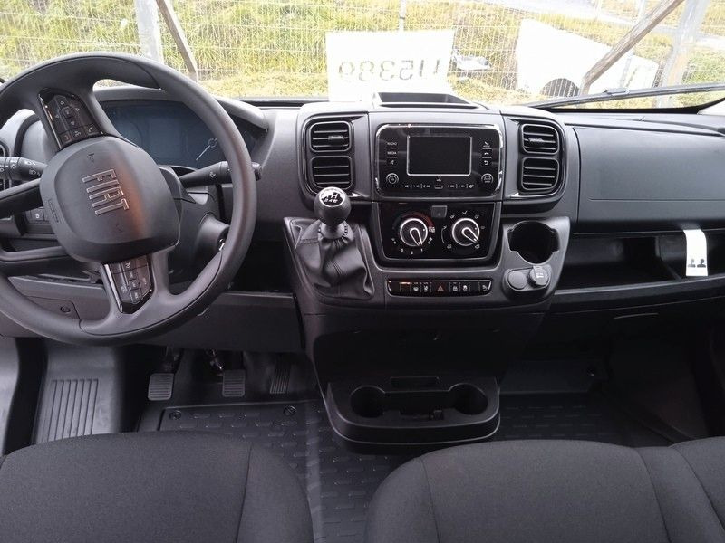 Fiat Ducato H2 Kastenwagen 35 L2H2 140 Multijet Flach - Dobozos kisteherautó: 4 kép. Fiat Ducato H2 Kastenwagen 35 L2H2 140 Multijet Flach - Dobozos kisteherautó: 4 kép.