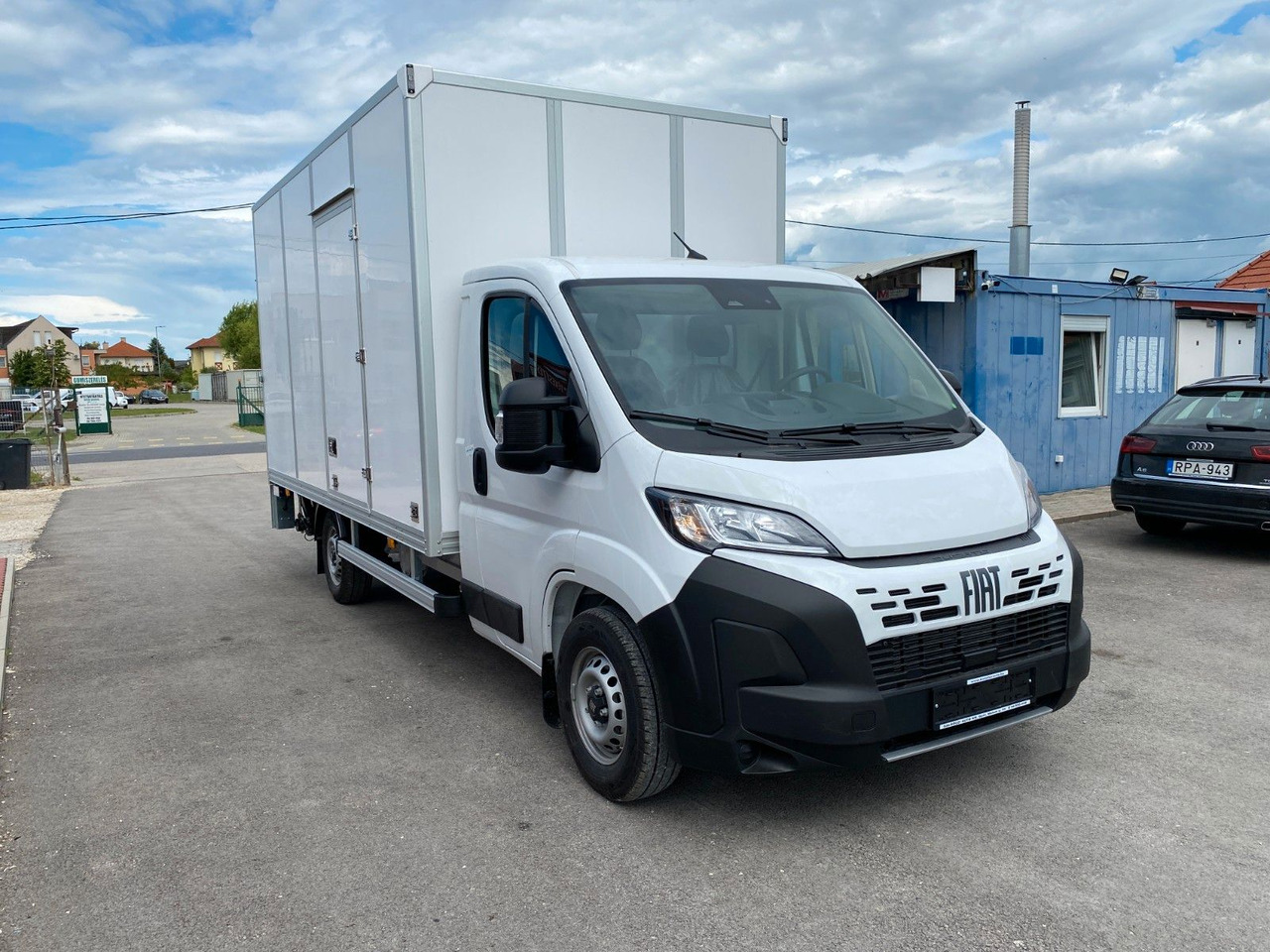 Fiat Ducato KOFFER+LBW L4 140 Multijet Maxi - Dobozos kisteherautó: 3 kép. Fiat Ducato KOFFER+LBW L4 140 Multijet Maxi - Dobozos kisteherautó: 3 kép.