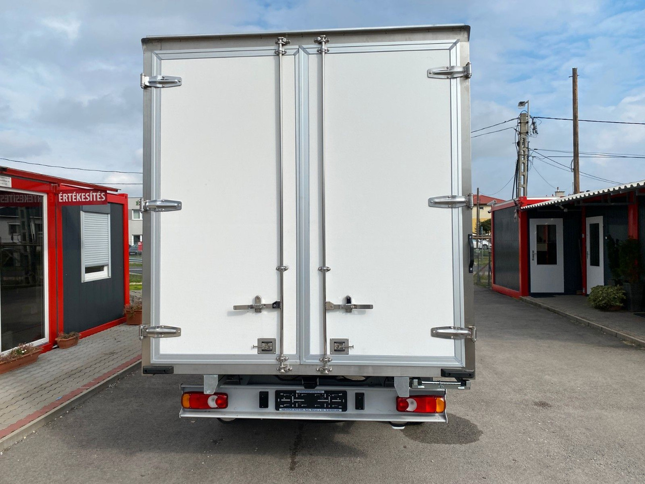 Fiat Ducato KOFFER - Dobozos kisteherautó: 5 kép. Fiat Ducato KOFFER - Dobozos kisteherautó: 5 kép.