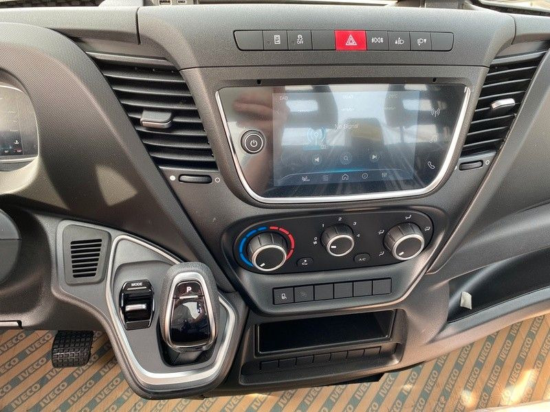 Iveco Daily 50C18HA8 Z Pritsche+Plane Iveco Daily 50C18HA8 Z Pritsche+Plane - Ponyvás kisteherautó: 4 kép. Iveco Daily 50C18HA8 Z Pritsche+Plane Iveco Daily 50C18HA8 Z Pritsche+Plane - Ponyvás kisteherautó: 4 kép.