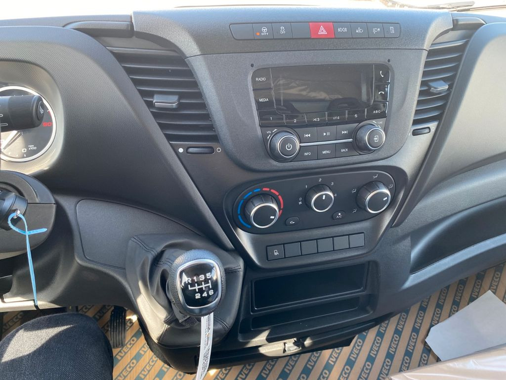 Iveco Daily Koffer mit LBW SOFORT Euro6E Iveco Daily Koffer mit LBW SOFORT Euro6E - Dobozos kisteherautó: 3 kép. Iveco Daily Koffer mit LBW SOFORT Euro6E Iveco Daily Koffer mit LBW SOFORT Euro6E - Dobozos kisteherautó: 3 kép.