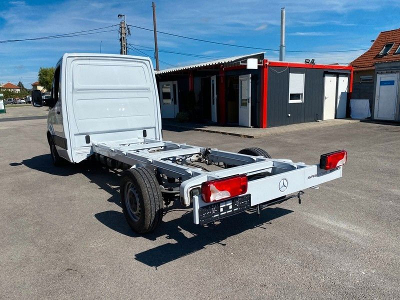 Mercedes-Benz Sprinter 315 Doka Kipper 3,5T Anhängelast - Billenőplatós kisteherautó: 5 kép. Mercedes-Benz Sprinter 315 Doka Kipper 3,5T Anhängelast - Billenőplatós kisteherautó: 5 kép.