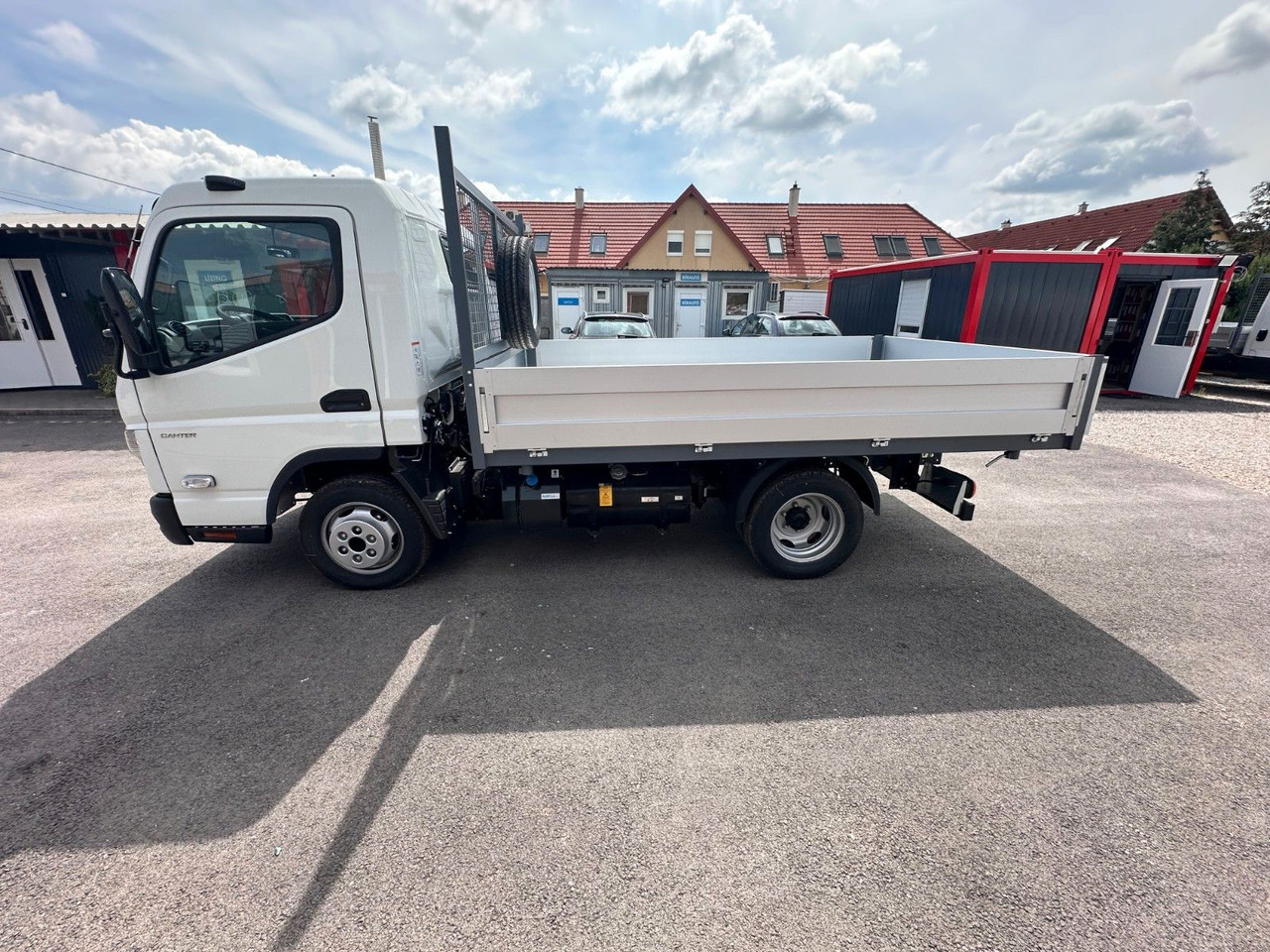Mitsubishi Fuso Canter 3S13 Dreiseitenkipper - Billenőplatós kisteherautó: 3 kép. Mitsubishi Fuso Canter 3S13 Dreiseitenkipper - Billenőplatós kisteherautó: 3 kép.