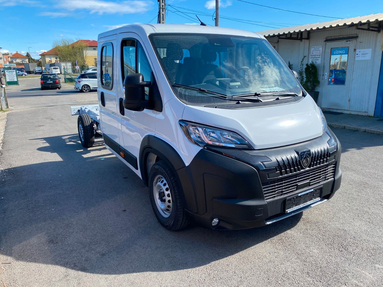 Peugeot BOXER CHDC L4 HEAVY PRITSCHE - Platós kisteherautó, Duplakabinos kisteherautó: 1 kép. Peugeot BOXER CHDC L4 HEAVY PRITSCHE - Platós kisteherautó, Duplakabinos kisteherautó: 1 kép.