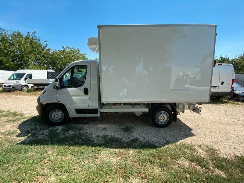 Peugeot Boxer L2 Heavy Kühlkoffer Peugeot Boxer L2 Heavy Kühlkoffer - Hűtős kisteherautó: 2 kép. Peugeot Boxer L2 Heavy Kühlkoffer Peugeot Boxer L2 Heavy Kühlkoffer - Hűtős kisteherautó: 2 kép.