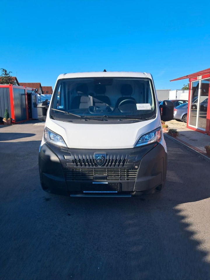 Peugeot Boxer - Hűtős kisteherautó: 2 kép. Peugeot Boxer - Hűtős kisteherautó: 2 kép.