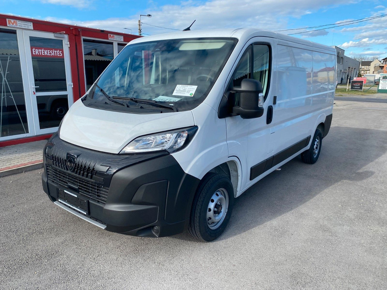 Peugeot Boxer - Kis furgon: 1 kép. Peugeot Boxer - Kis furgon: 1 kép.