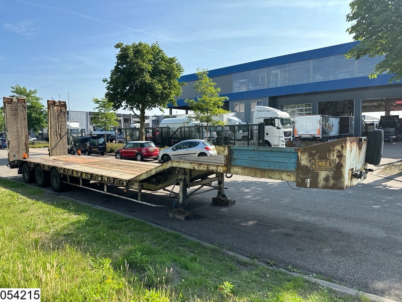 ACTM Lowbed 45.800 KG, Steel suspension - Félpótkocsi mélybölcsős: 4 kép. ACTM Lowbed 45.800 KG, Steel suspension - Félpótkocsi mélybölcsős: 4 kép.