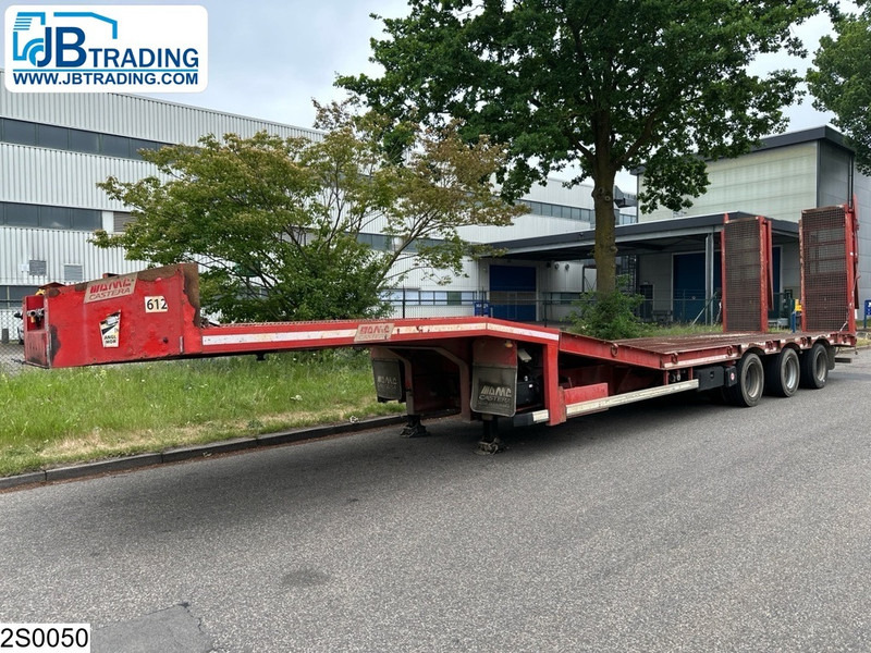 Castera Lowbed 45.000 kg - Félpótkocsi mélybölcsős: 1 kép. Castera Lowbed 45.000 kg - Félpótkocsi mélybölcsős: 1 kép.