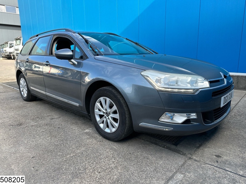 Citroën C5 C5 - Autó: 2 kép. Citroën C5 C5 - Autó: 2 kép.